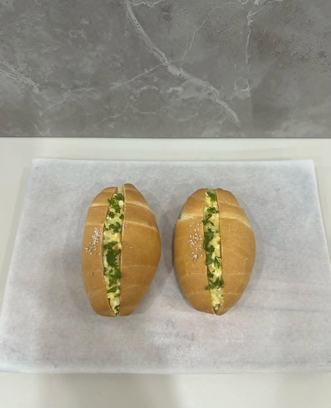 SALT BREAD (CORMAN)
